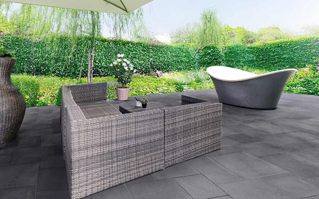Mesafino-Platten anthrazit Terrasse