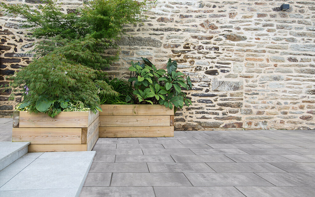 Terrassenplatten grau-anthrazit elegant