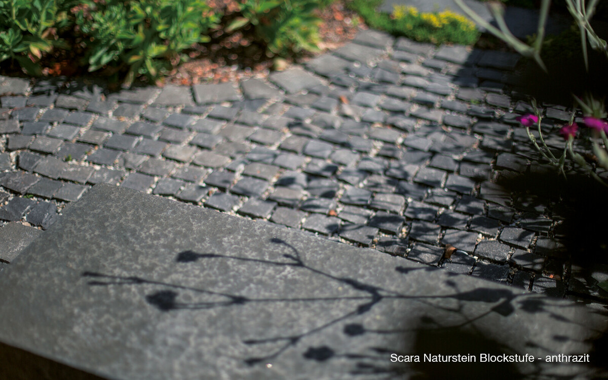 Scara Naturstein-Blockstufe anthrazit