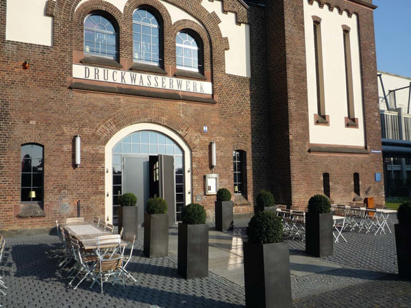 60327-frankfurt-restaurant-druckwasserwerk.jpg (1600x1100)