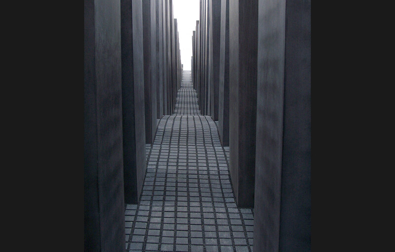 Holocaust Mahnmal Berlin Weg