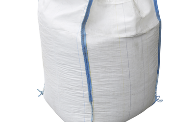 BigBag mit Splitt, weiß mit blauen Nähte, Produkt für Garten- und Landschaftsbau